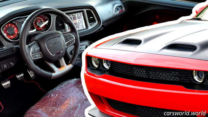 Una Hellcat Jailbreak con chilometraggio di consegna è stata parcheggiata per essere rivenduta a scopo di lucro e il proprietario ci ha rimesso pesantemente | Carscoops